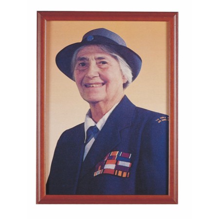 貝登堡夫人彩色照片(含框)